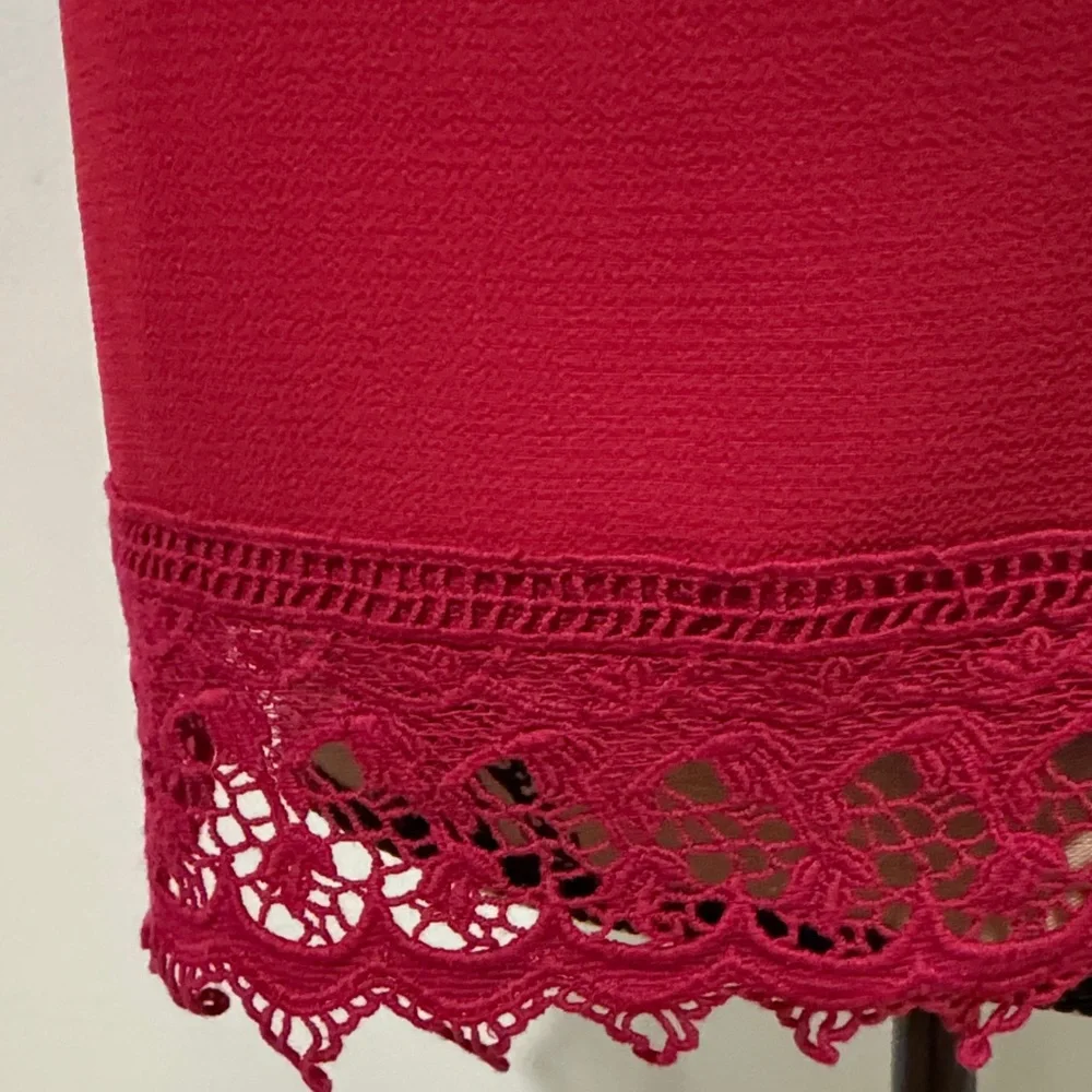 iZ Byer size small Lace-Hem Camisole Tank Top - Picture 2 of 5